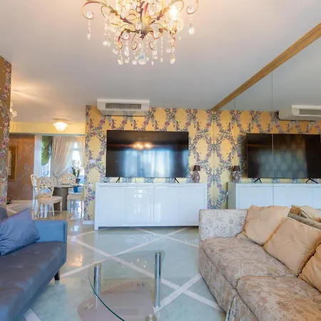 Royal Suites Whith Free Parking Riga Exterior photo