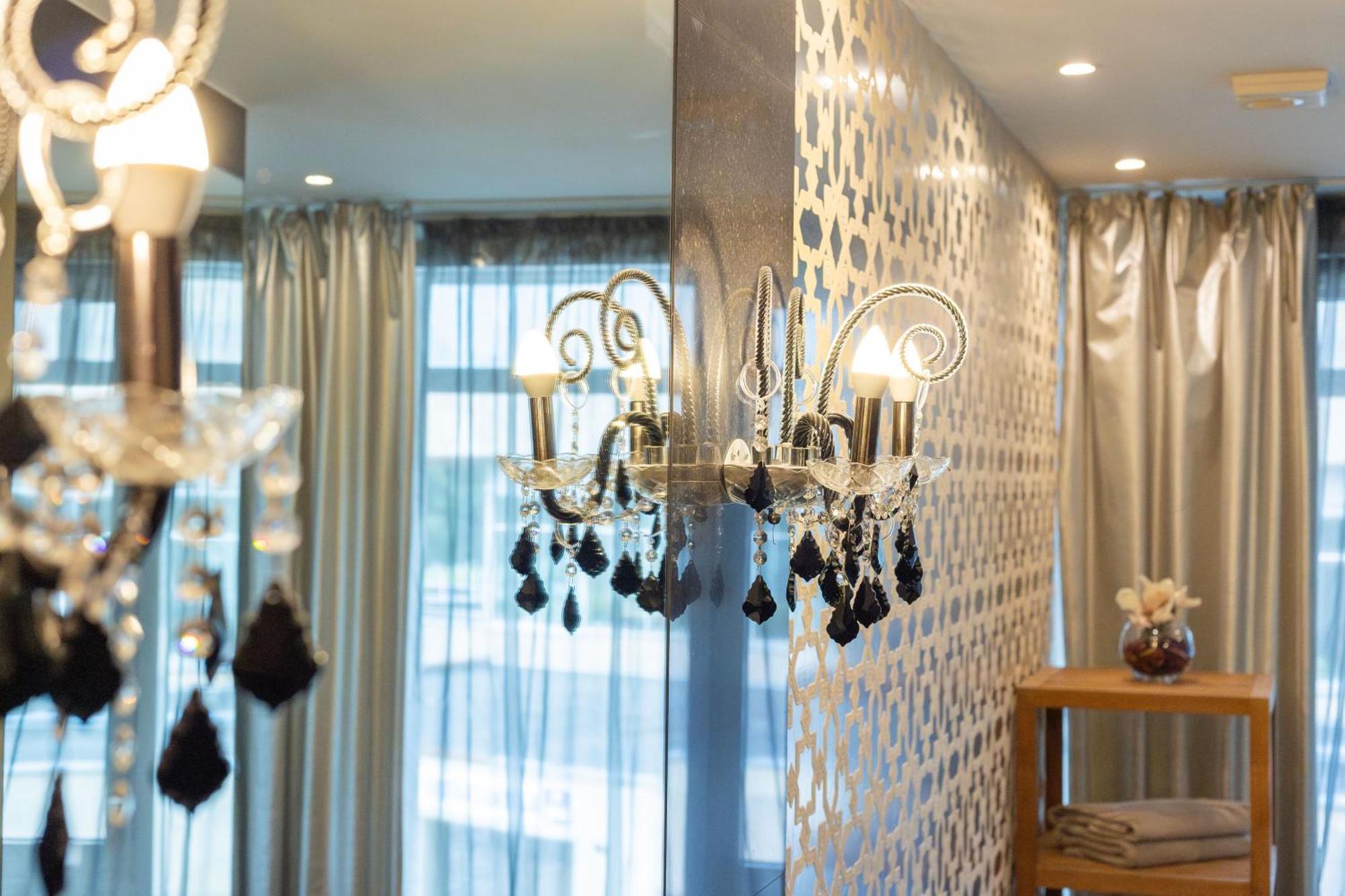 Royal Whith Free Parking Apartment *