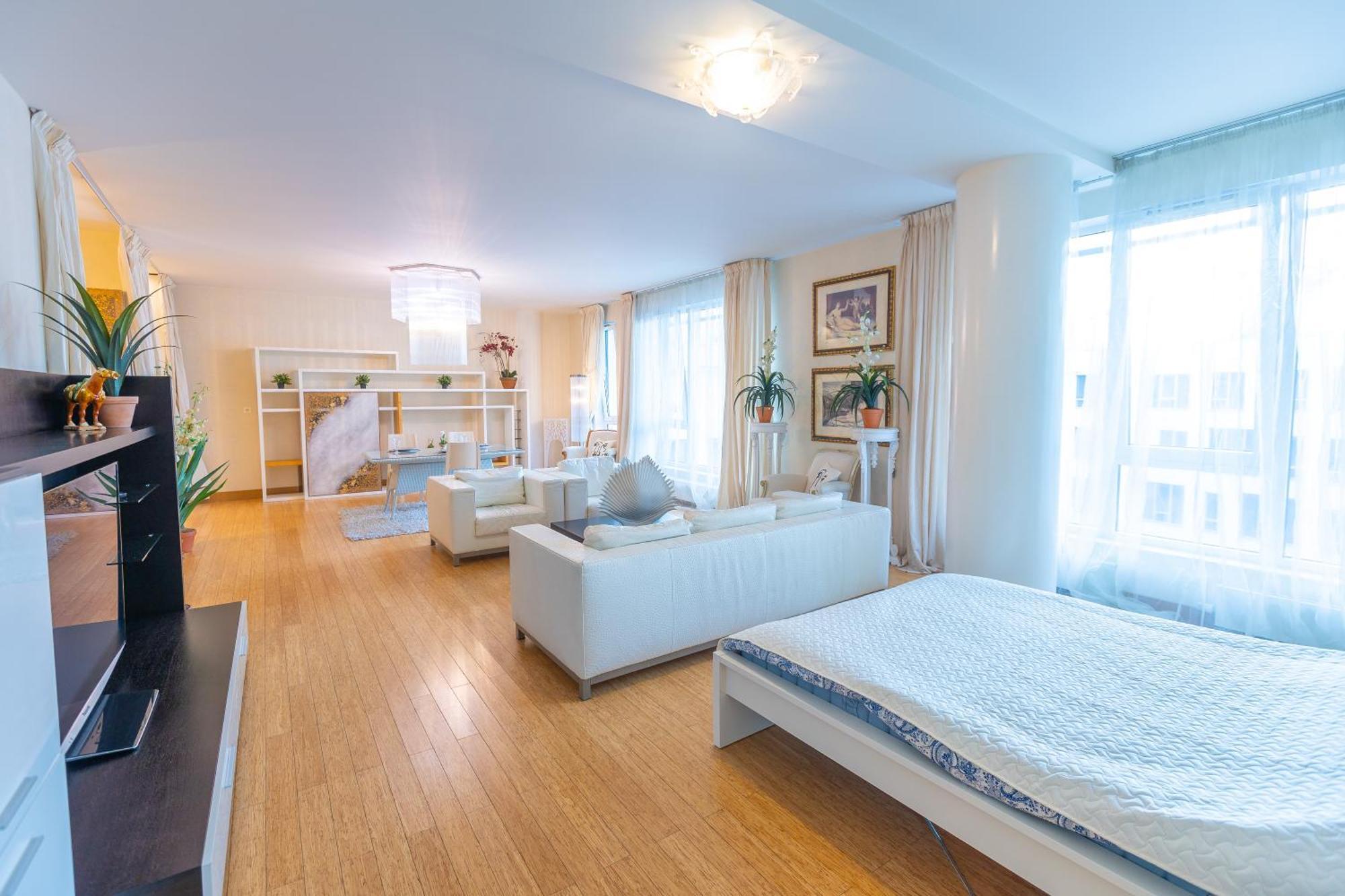 Royal Whith Free Parking Apartment *