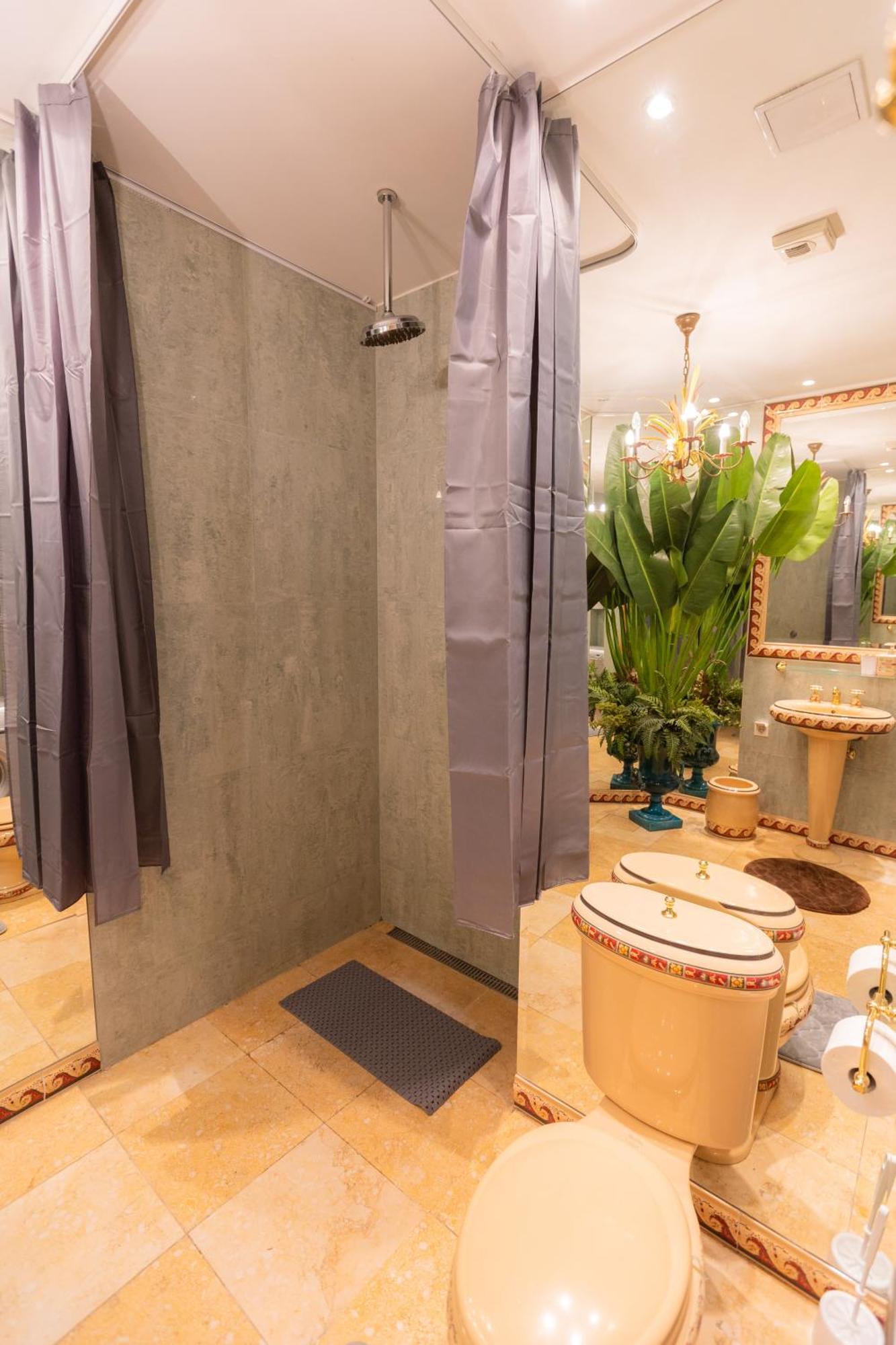 Royal Whith Free Parking Apartment *